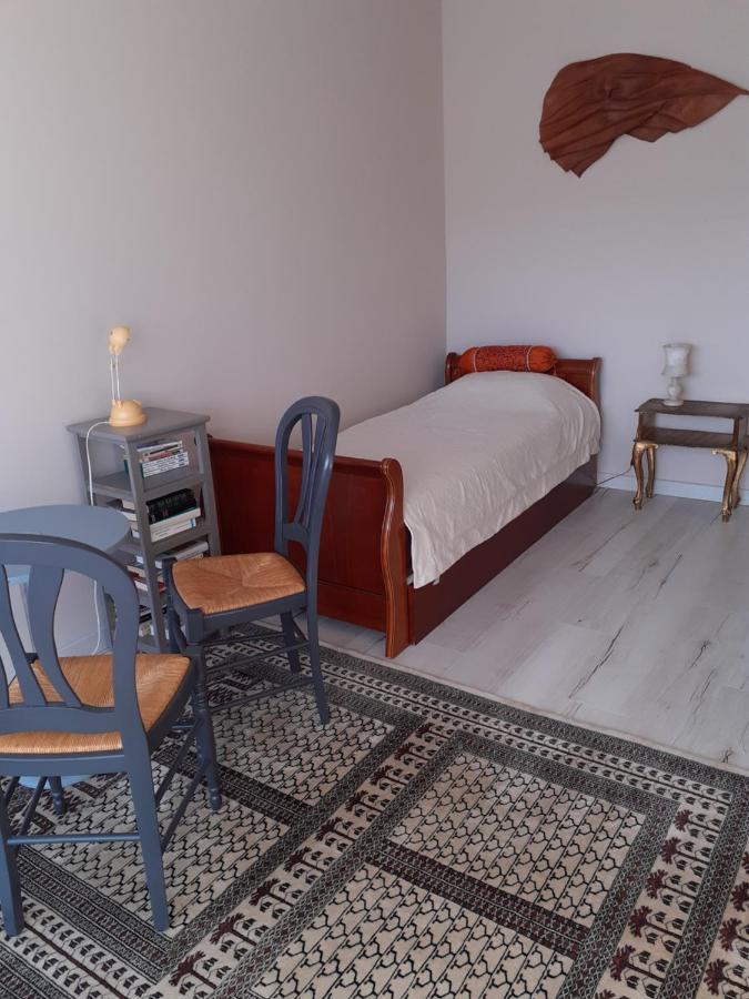 オランジュ Antony Real Bed & Breakfast エクステリア 写真
